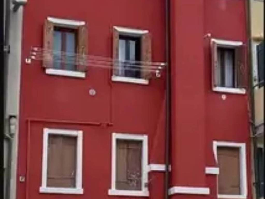intera palazzina in vendita a Chioggia