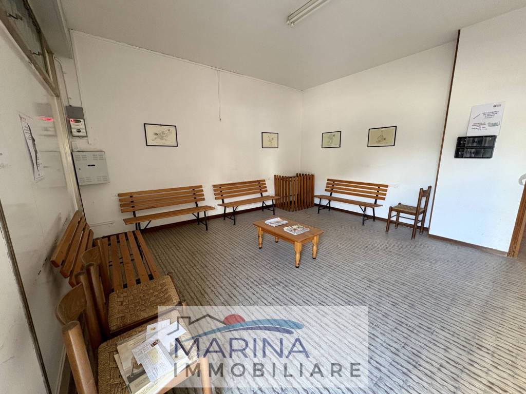 negozio in vendita a Chioggia in zona Sottomarina