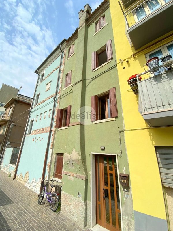 casa indipendente in vendita a Chioggia in zona Sottomarina