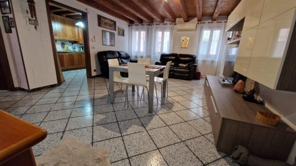 casa indipendente in vendita a Chioggia
