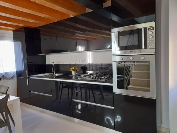 casa indipendente in vendita a Chioggia in zona Sottomarina