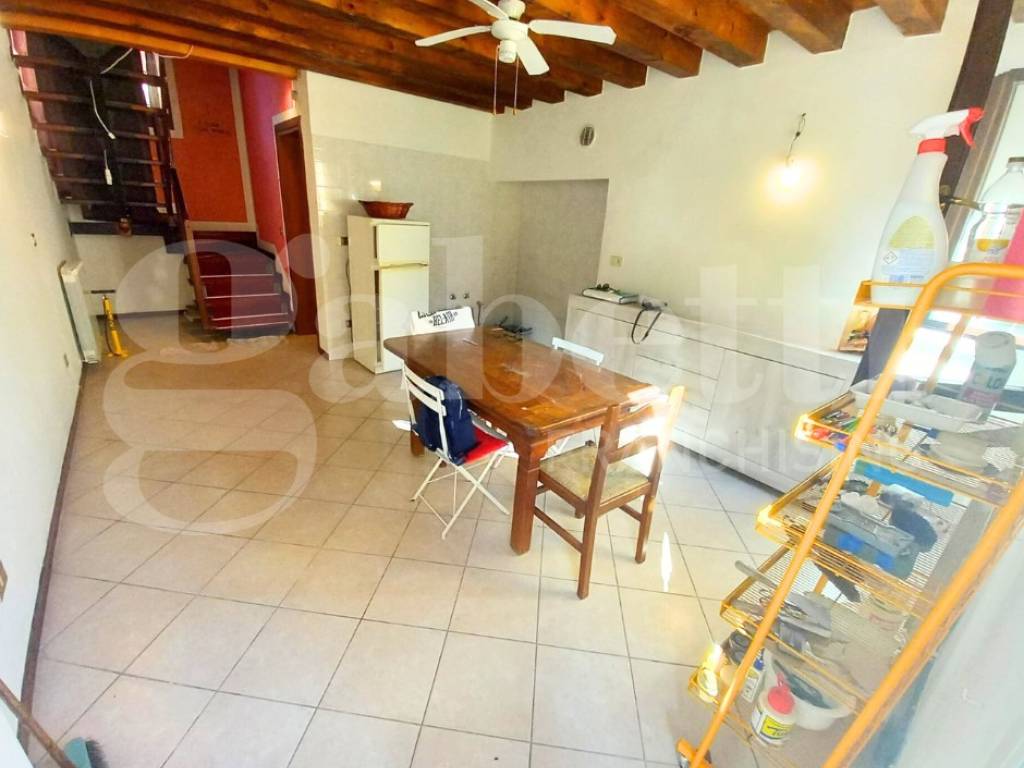 casa indipendente in vendita a Chioggia in zona Sottomarina