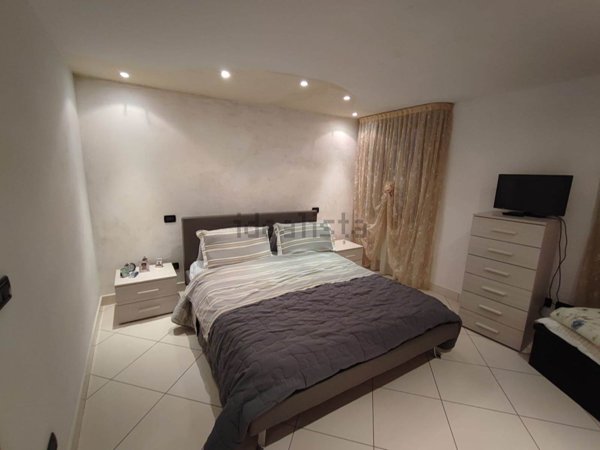 casa semindipendente in vendita a Chioggia in zona Sottomarina