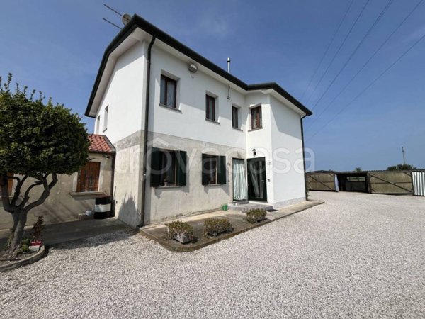 appartamento in vendita a Chioggia in zona Sottomarina