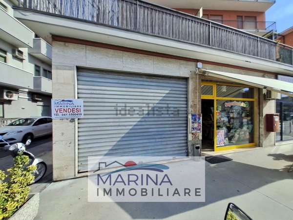 locale commerciale in vendita a Chioggia