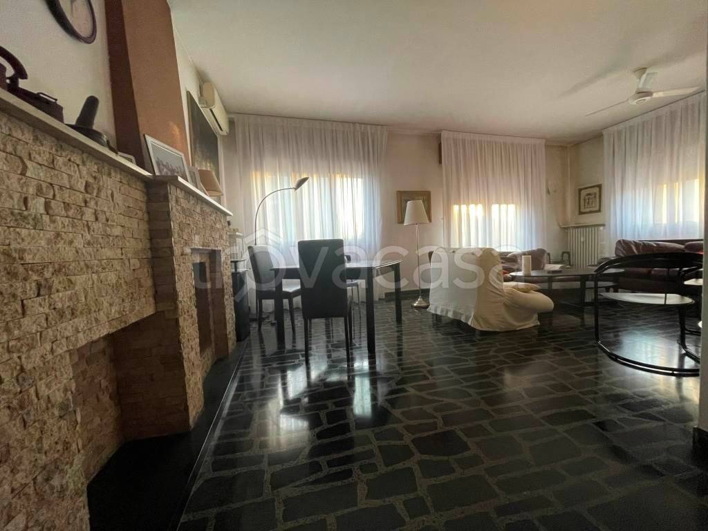 appartamento in vendita a Chioggia in zona Sottomarina