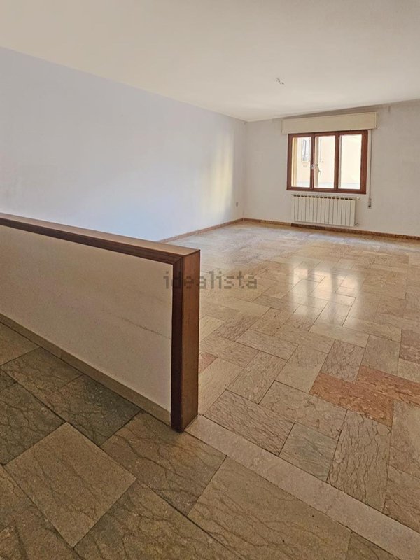 appartamento in vendita a Chioggia in zona Sottomarina