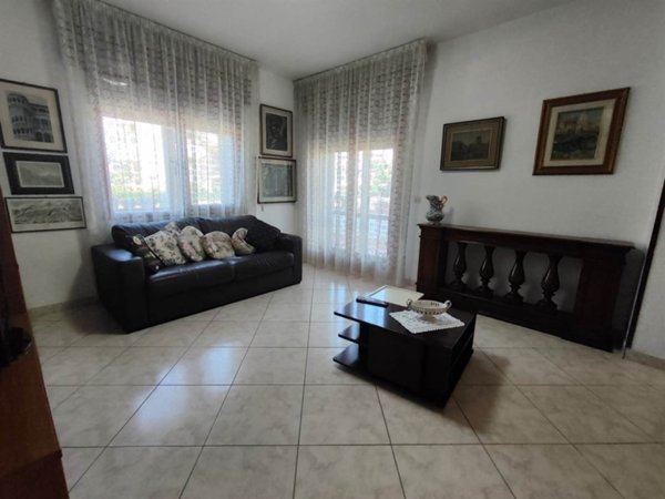 casa semindipendente in vendita a Chioggia in zona Sottomarina