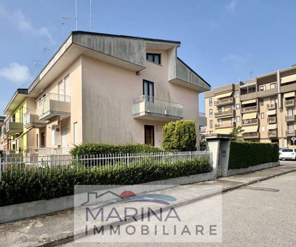 casa indipendente in vendita a Chioggia in zona Sottomarina