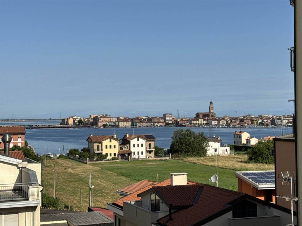 appartamento in vendita a Chioggia in zona Sottomarina