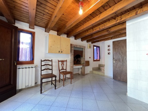 casa indipendente in vendita a Chioggia in zona Sottomarina