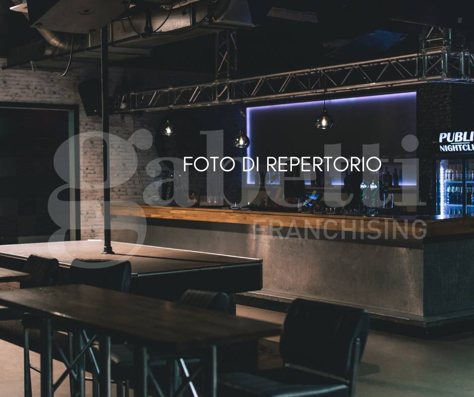 negozio in vendita a Chioggia in zona Sottomarina