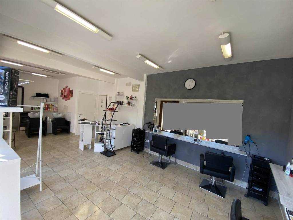 negozio in vendita a Chioggia in zona Sottomarina