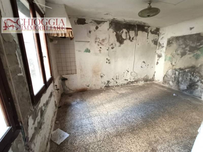 casa indipendente in vendita a Chioggia in zona Sottomarina