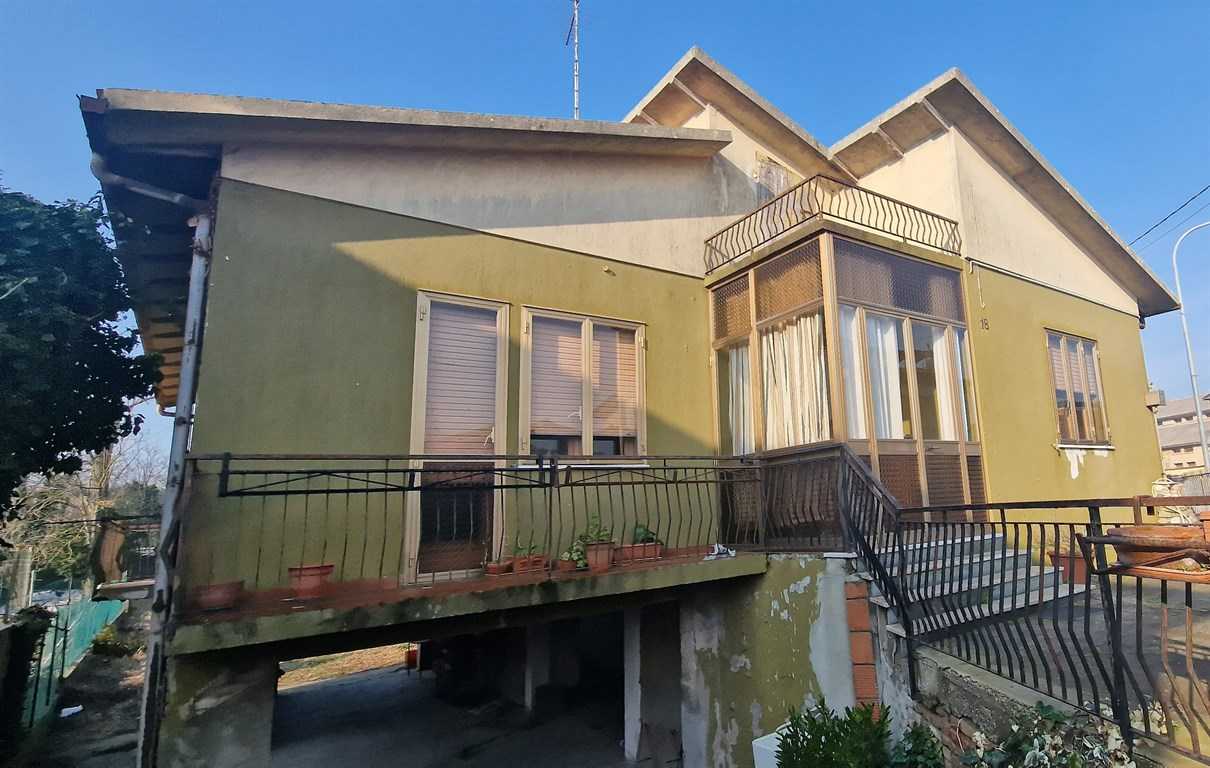 casa indipendente in vendita a Chioggia in zona Sottomarina
