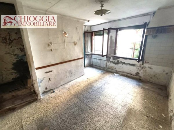 casa indipendente in vendita a Chioggia
