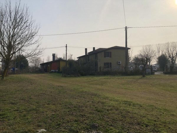 casa indipendente in vendita a Chioggia