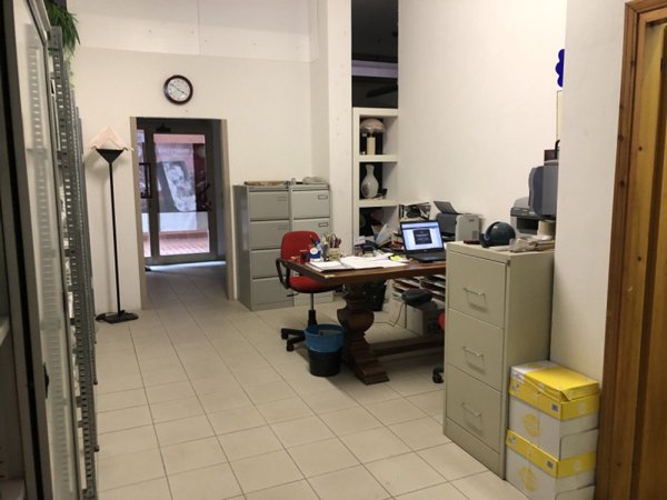 locale di sgombero in vendita a Chioggia in zona Sottomarina