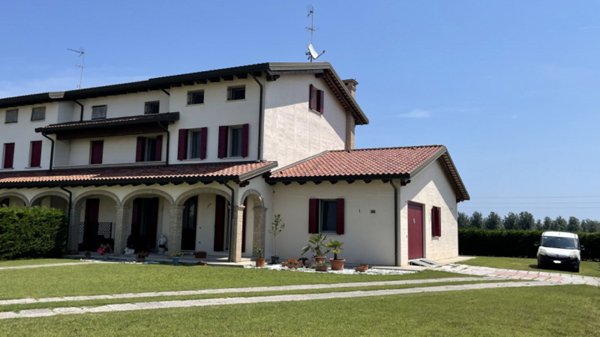 casa indipendente in vendita a Chioggia in zona Sant'Anna di Chioggia