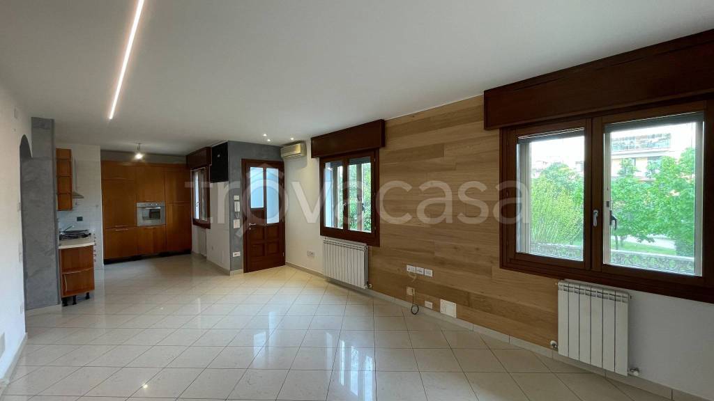 appartamento in vendita a Chioggia in zona Sottomarina