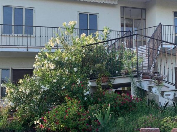 casa indipendente in vendita a Chioggia in zona Cavanella d'Adige