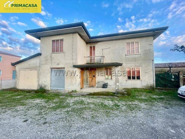 casa indipendente in vendita a Chioggia in zona Cà Lino