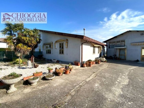 casa indipendente in vendita a Chioggia in zona Valli
