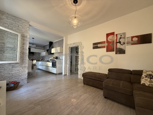 casa indipendente in vendita a Chioggia in zona Sottomarina