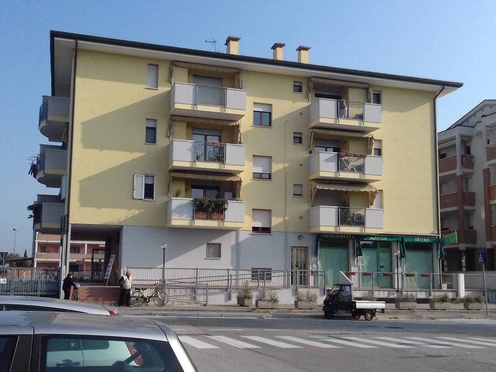 negozio in vendita a Chioggia in zona Sant'Anna di Chioggia