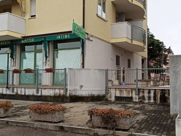 intera palazzina in vendita a Chioggia