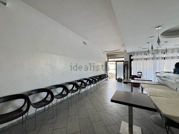 negozio in vendita a Chioggia in zona Sottomarina