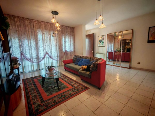 casa indipendente in vendita a Chioggia in zona Sottomarina