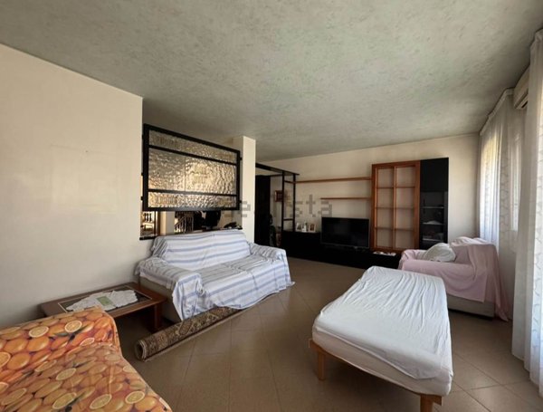 casa indipendente in vendita a Chioggia in zona Sottomarina