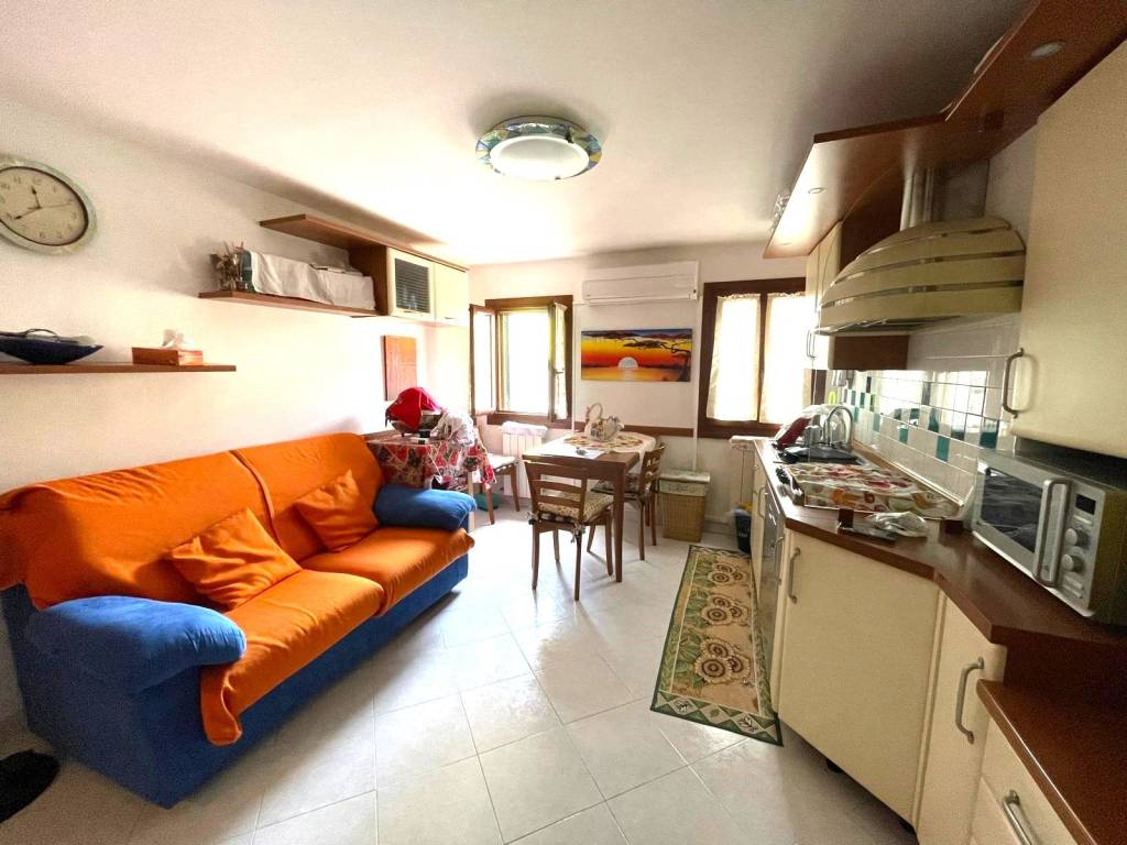 appartamento in vendita a Chioggia in zona Sottomarina