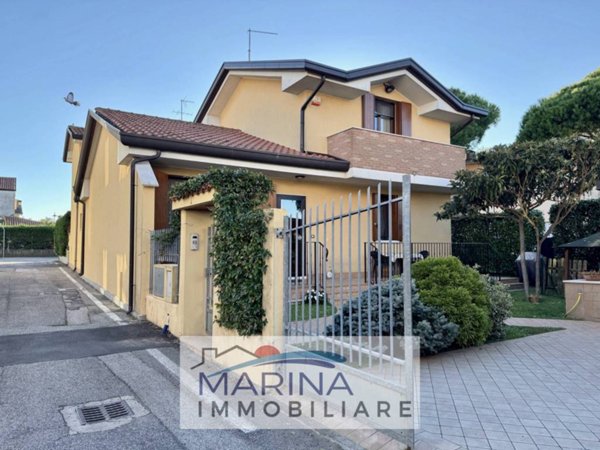 casa indipendente in vendita a Chioggia in zona Sant'Anna di Chioggia