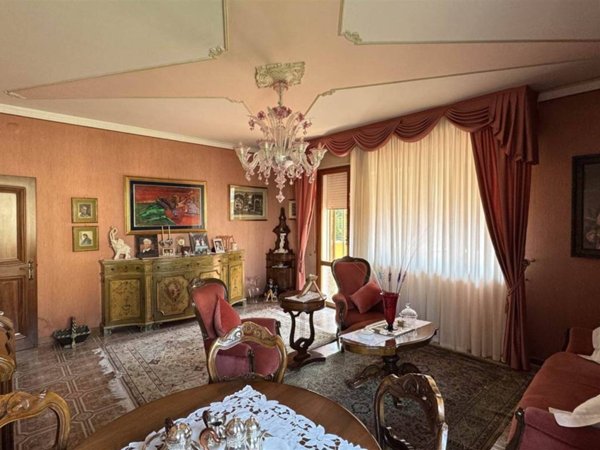 casa indipendente in vendita a Chioggia in zona Sottomarina