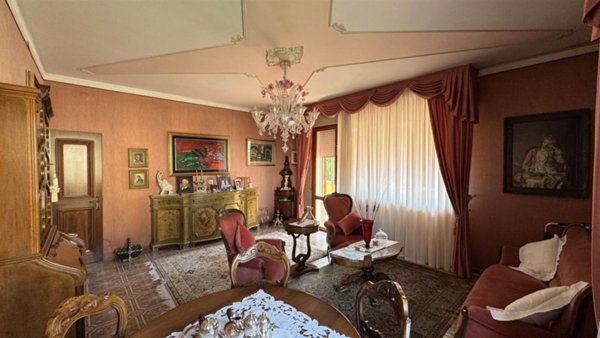 casa indipendente in vendita a Chioggia in zona Borgo San Giovanni