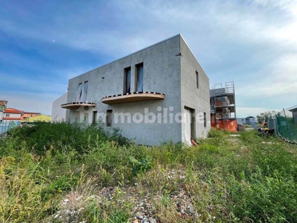 casa indipendente in vendita a Chioggia in zona Sottomarina