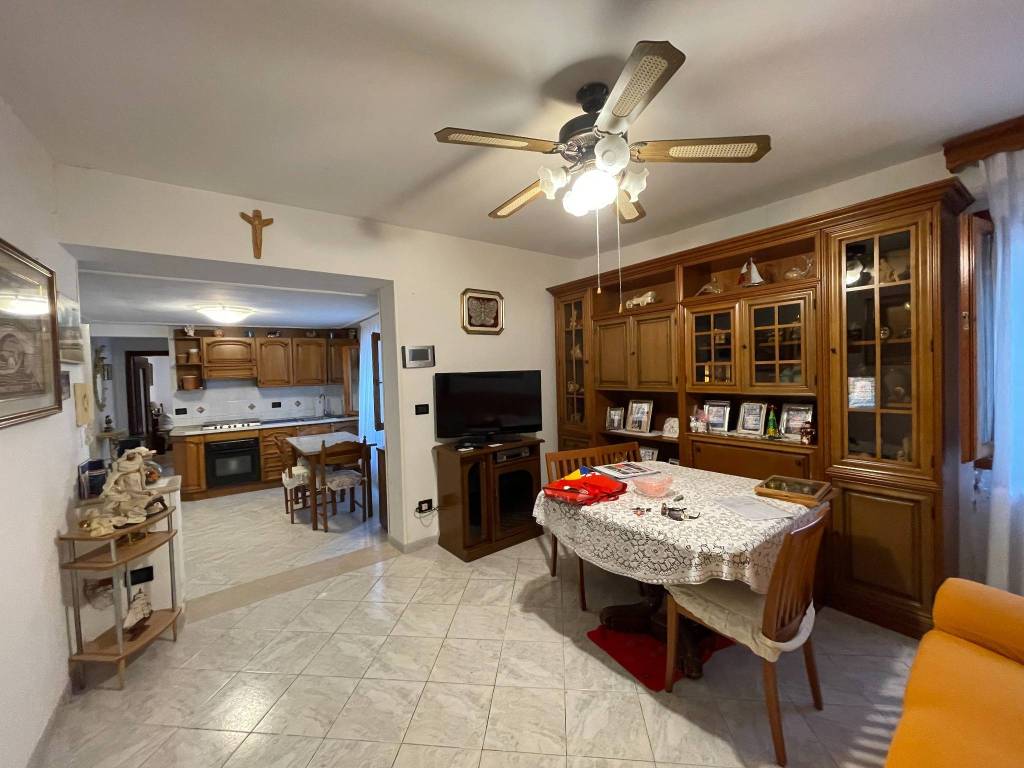 casa indipendente in vendita a Chioggia in zona Sottomarina