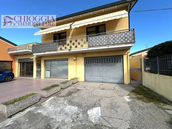 casa indipendente in vendita a Chioggia in zona Brondolo