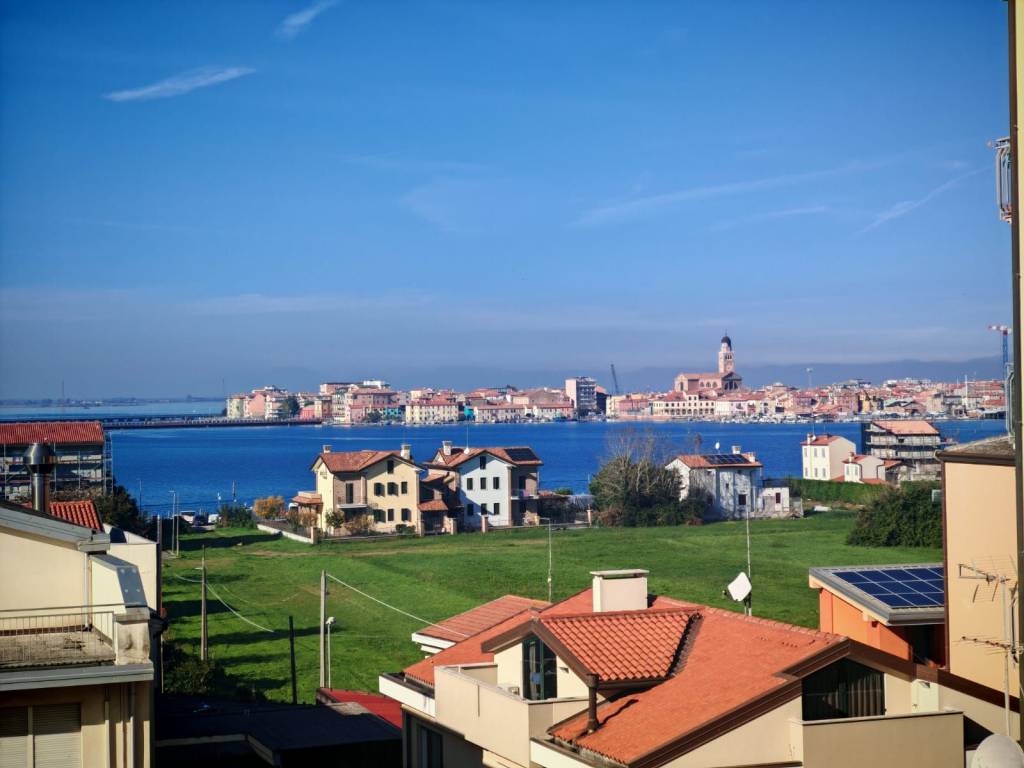 appartamento in vendita a Chioggia in zona Sottomarina