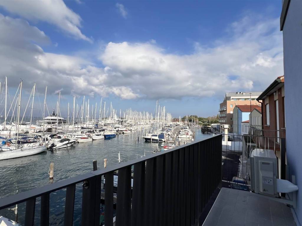 appartamento in vendita a Chioggia in zona Sottomarina