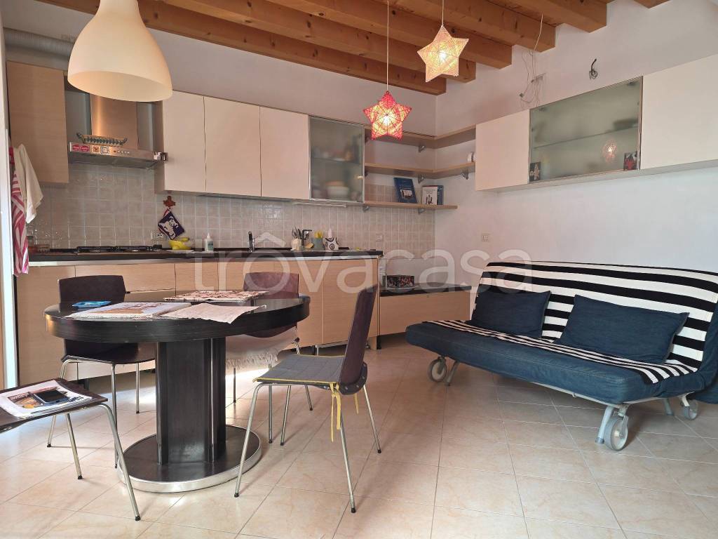 casa indipendente in vendita a Chioggia in zona Sottomarina