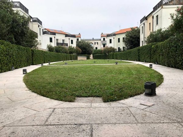 casa indipendente in vendita a Chioggia in zona Cà Lino