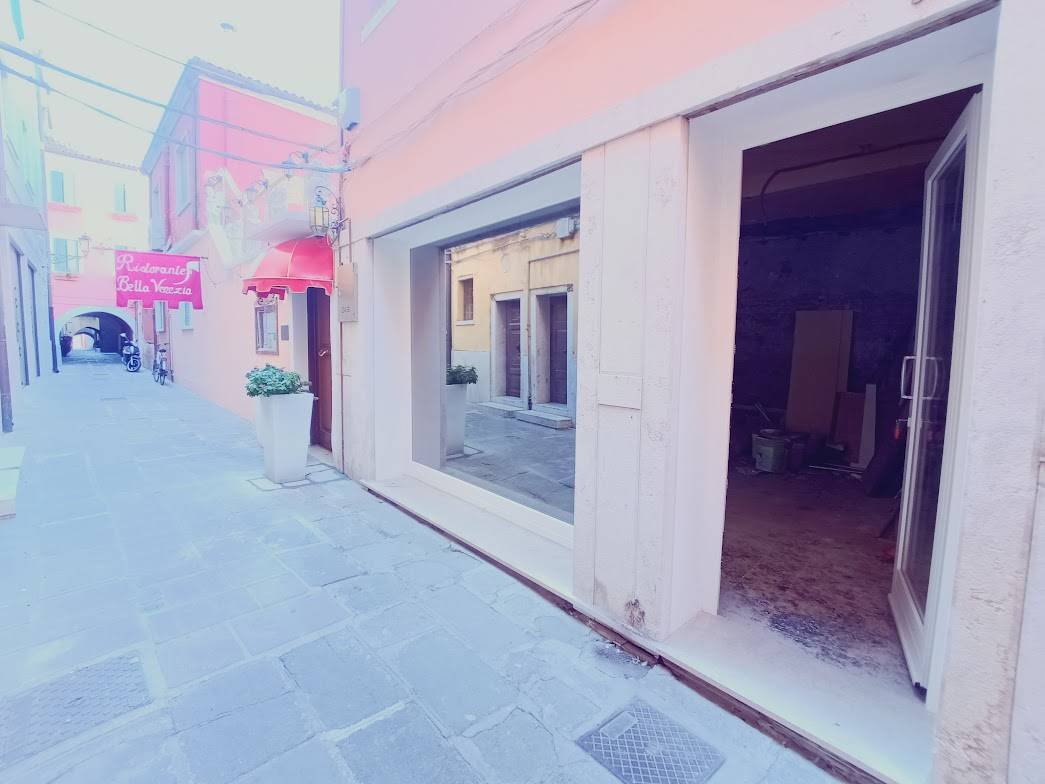 locale di sgombero in vendita a Chioggia