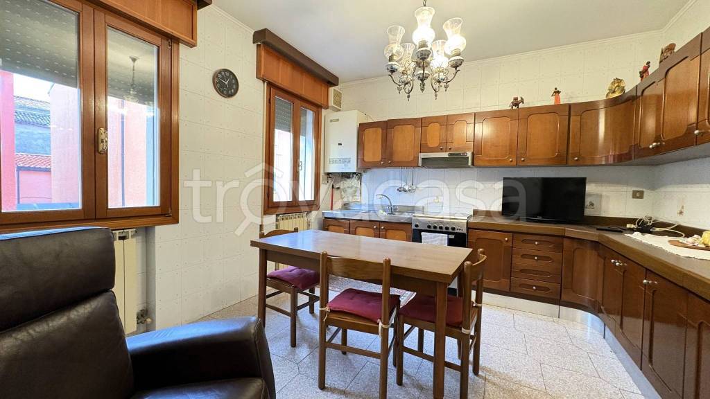 casa indipendente in vendita a Chioggia in zona Sottomarina