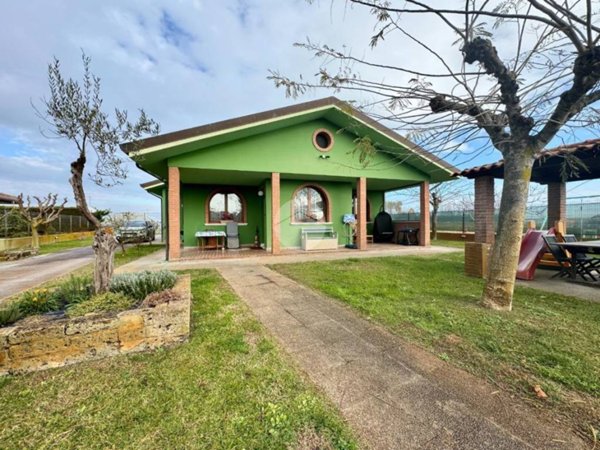 casa indipendente in vendita a Chioggia in zona Cà Lino