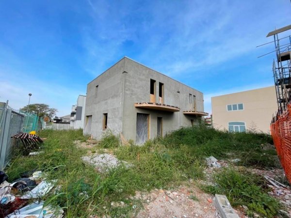 casa indipendente in vendita a Chioggia in zona Sottomarina