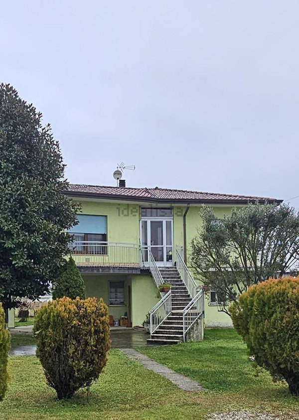 casa indipendente in vendita a Chioggia in zona Cà Lino