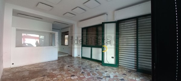 negozio in vendita a Chioggia in zona Sottomarina
